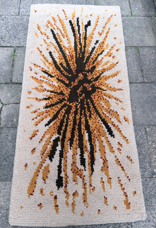 Vintage jaren 70 vloerkleed – grafisch sunburst dessin