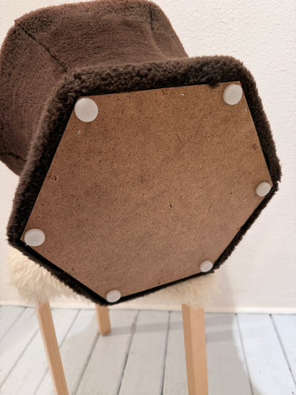 Vintage 70s Mushroom Stool – Chocolate Teddy 🤎
