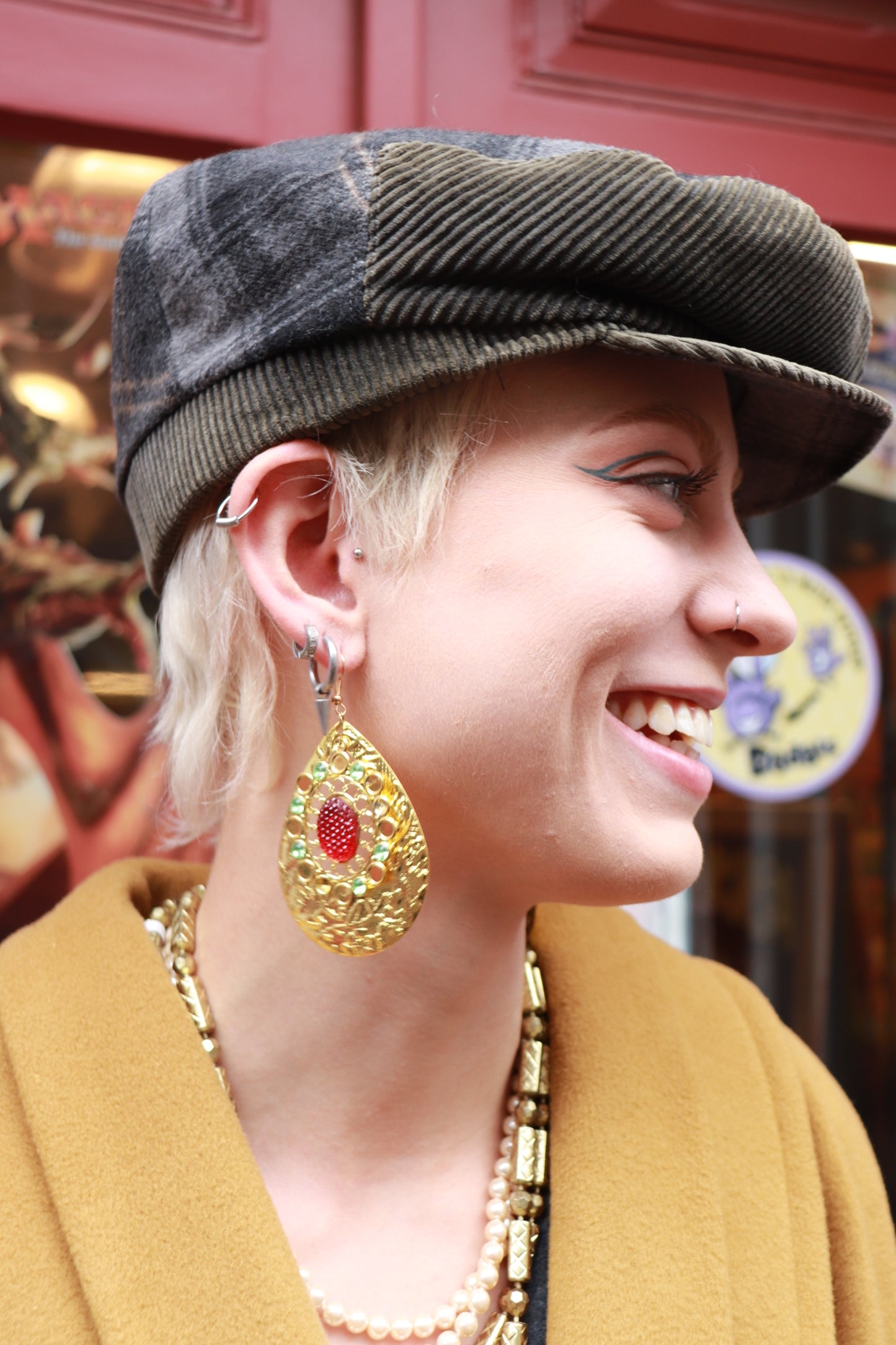 Gold teardrop earrings