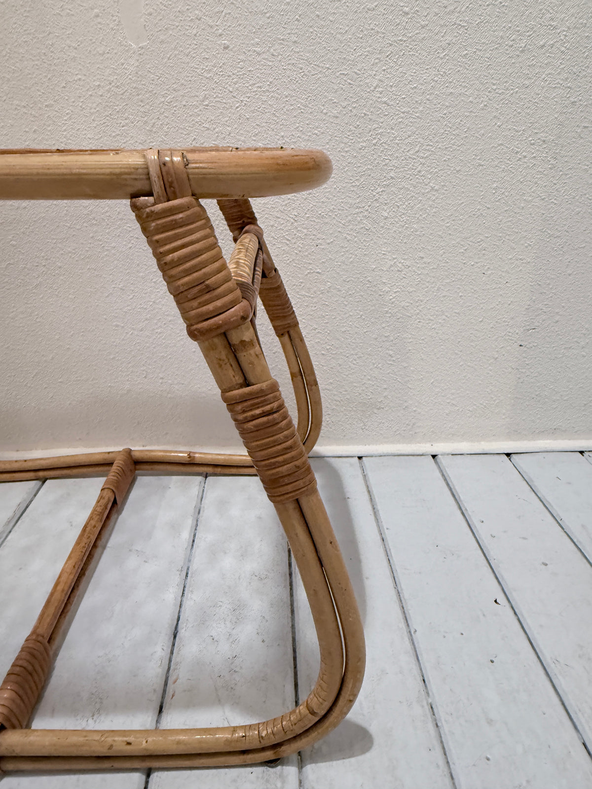 Rohé Noordwolde – vintage bijzettafel met structuurglas