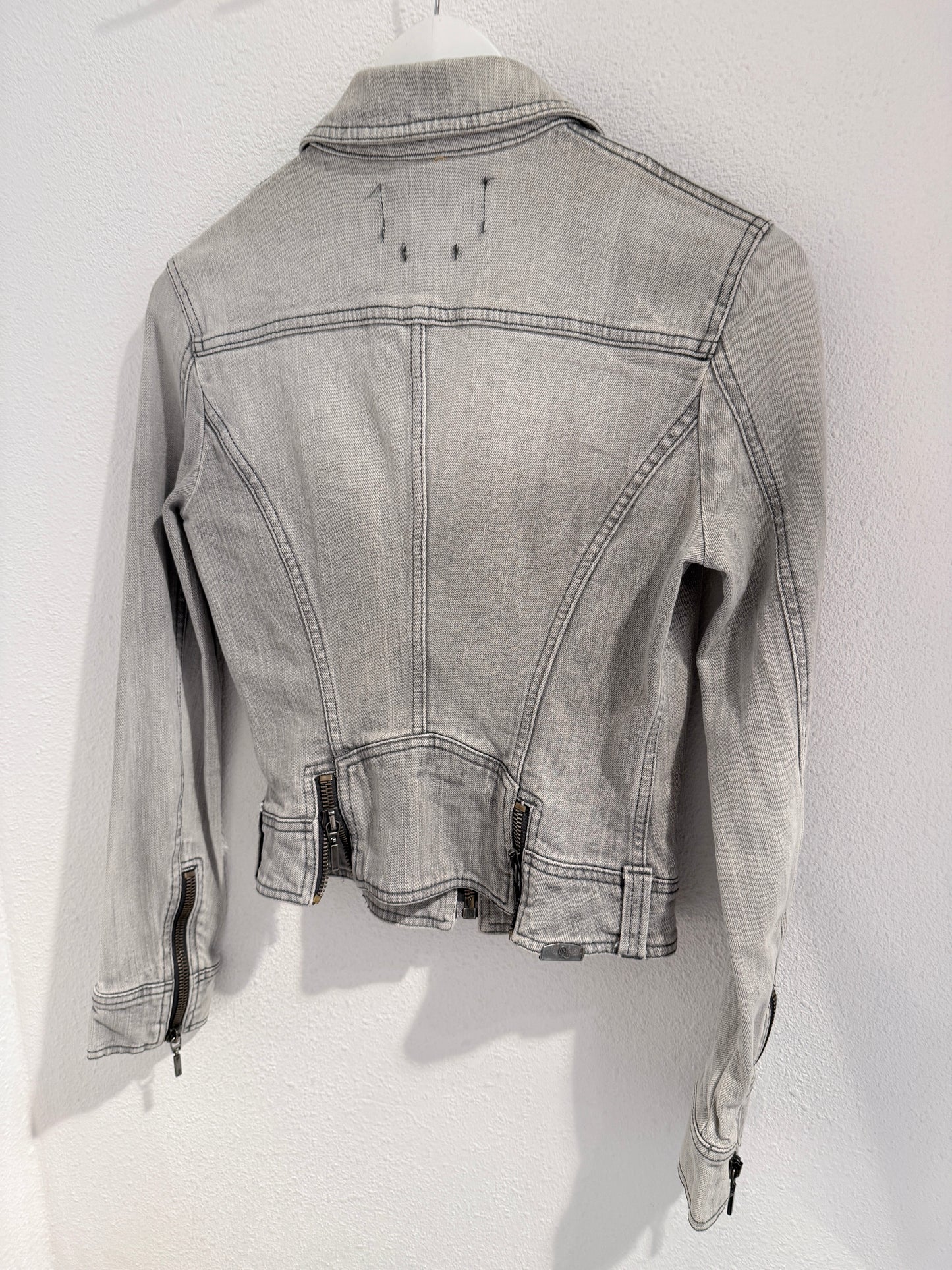 Archive McQ Alexander McQueen Grey Denim Jacket | Vintage Grijs Spijkerjasje met Ritsdetails - Maat S / IT 40