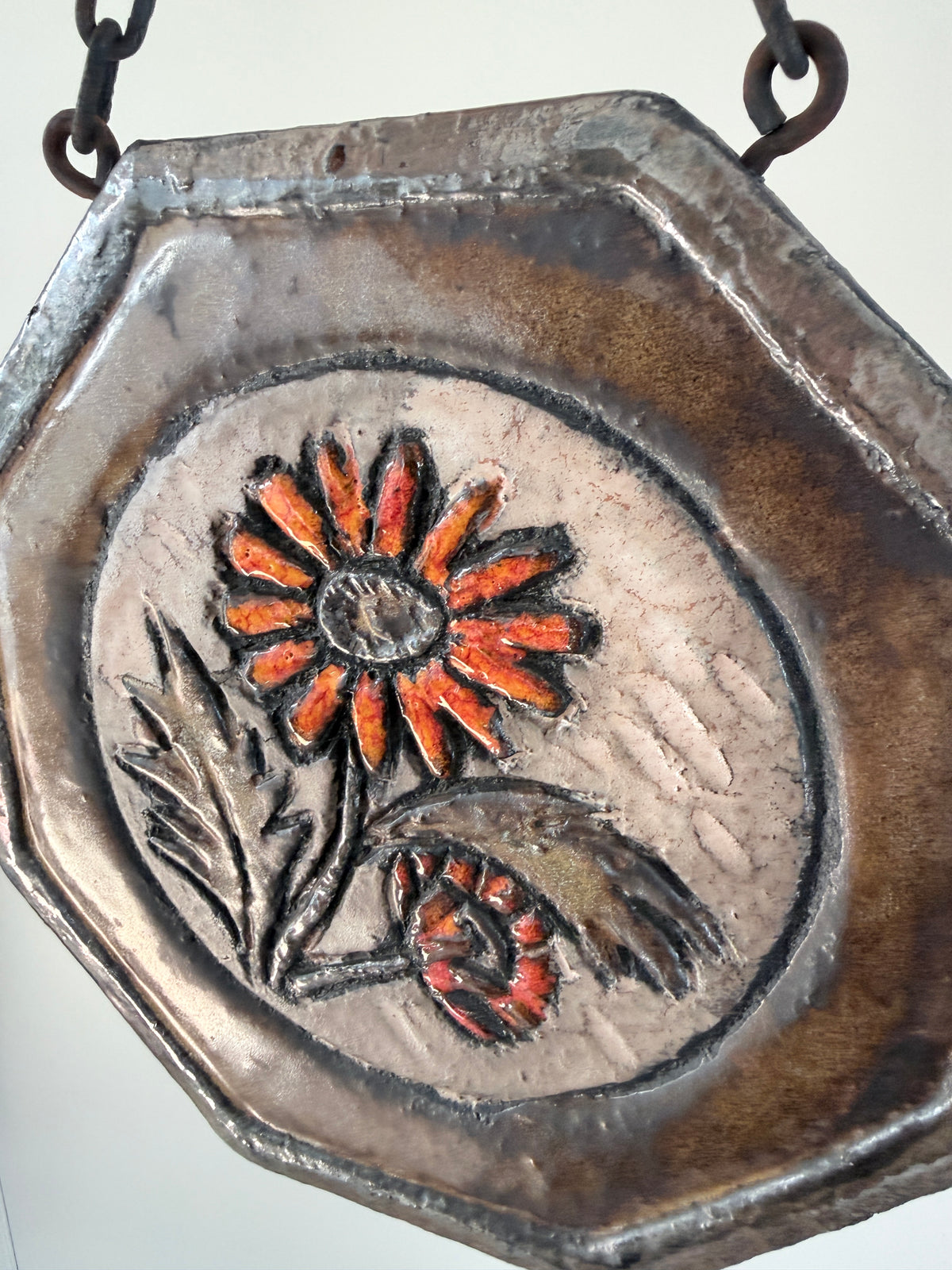 Vintage keramisch wandobject – jaren 60/70 – bloemreliëf