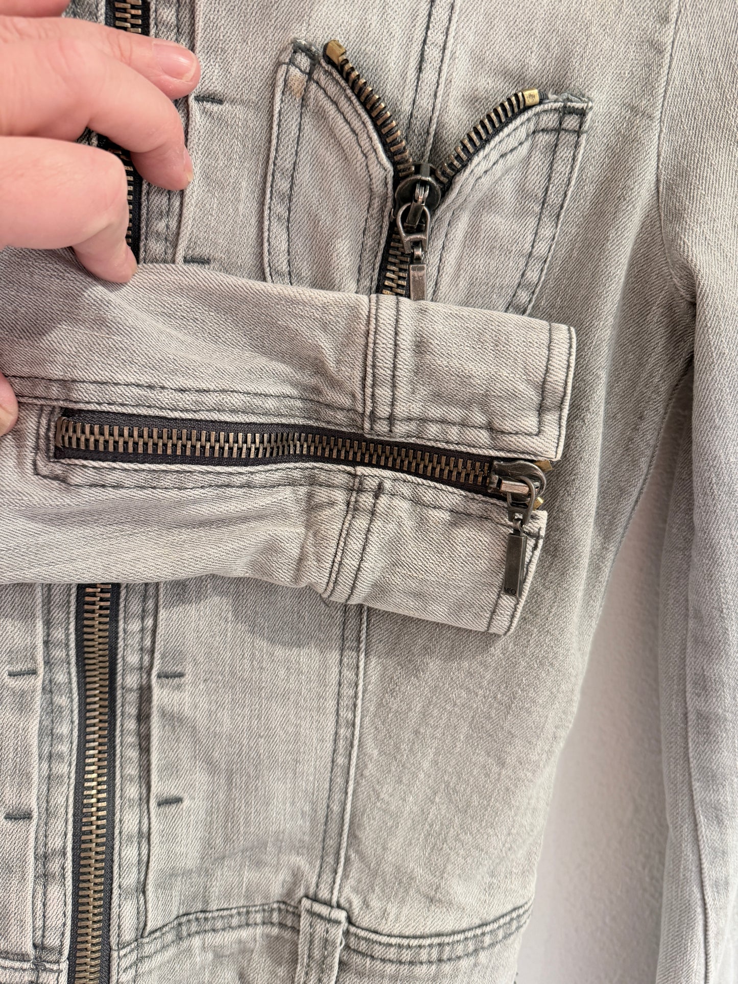 Archive McQ Alexander McQueen Grey Denim Jacket | Vintage Grijs Spijkerjasje met Ritsdetails - Maat S / IT 40