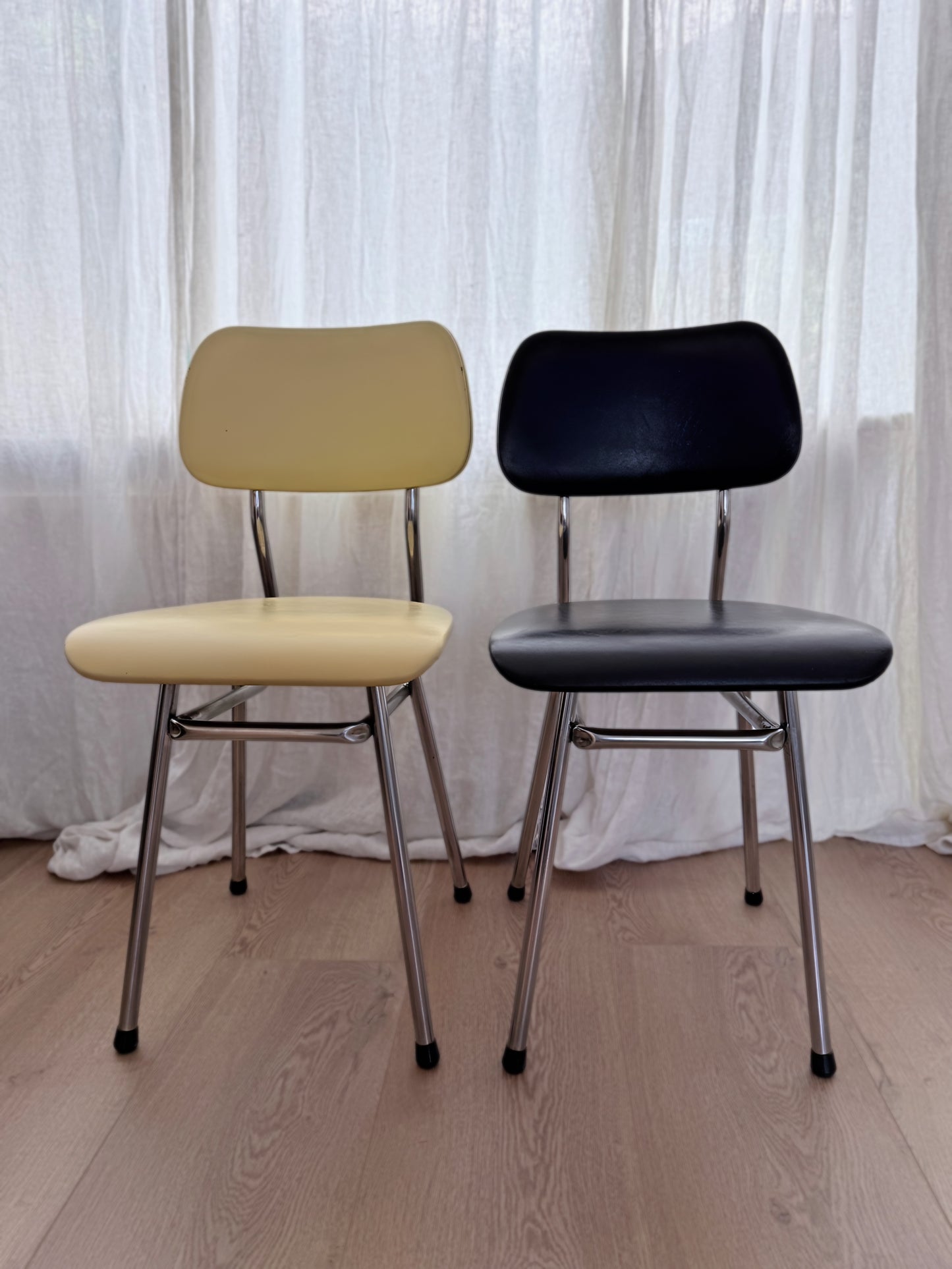 Vintage buisframe stoelen