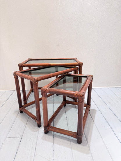 Vintage set bamboe bijzettafels | 70s