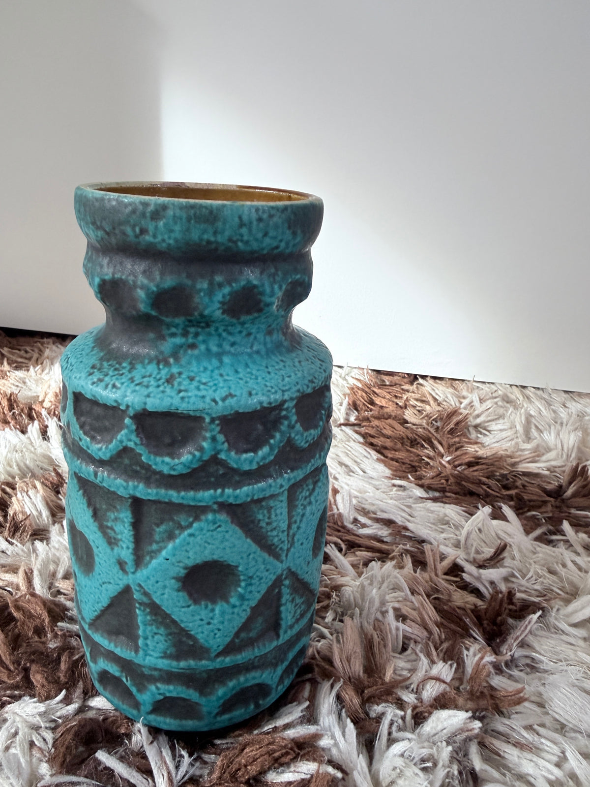 Vintage Bay Keramik vaas • model 92 20 • turquoise & zwart • 20 cm