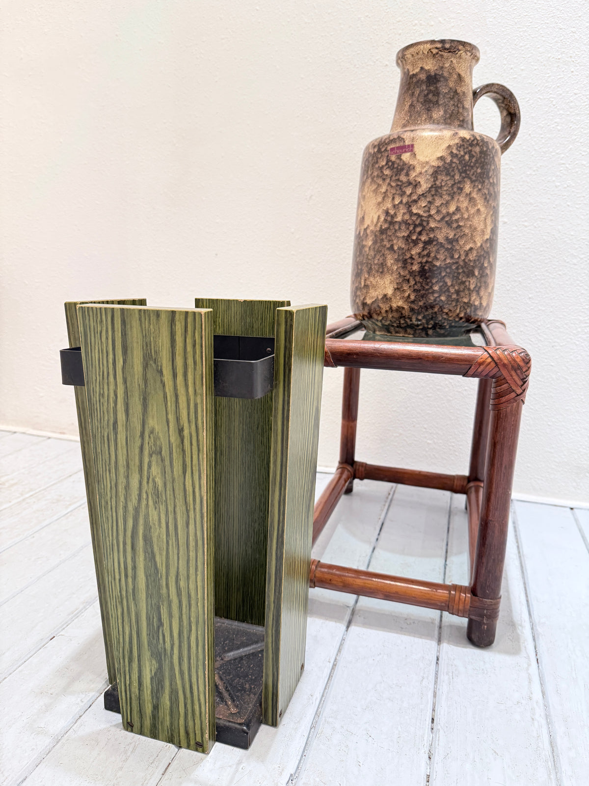 Vintage 70s Geometrische Paraplubak – Olive Wood