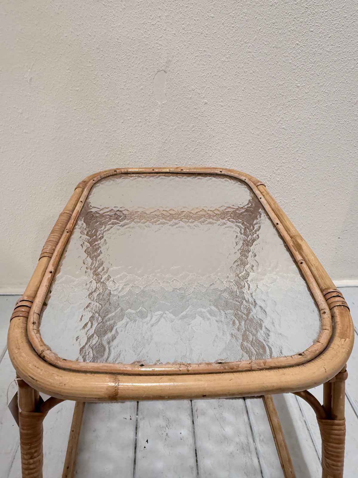 Rohé Noordwolde – vintage bijzettafel met structuurglas