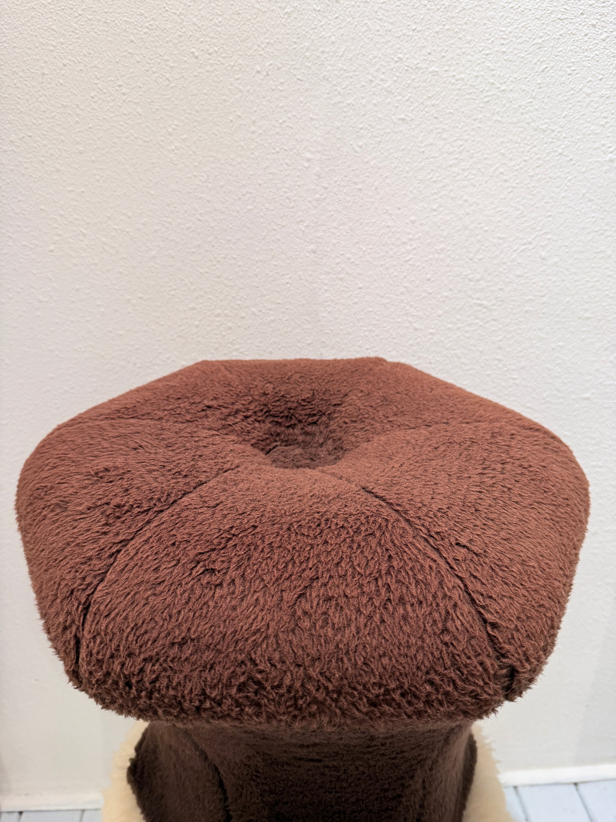 Vintage 70s Mushroom Stool – Chocolate Teddy 🤎