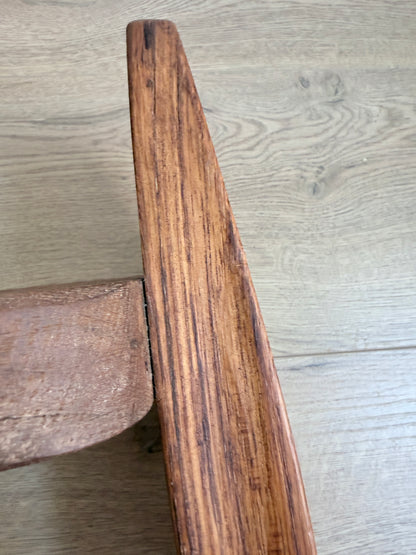 Vintage Brutalistische Sculpturale Kruk / Stoel – Massief Eiken (Wabi-Sabi, Jaren 70)