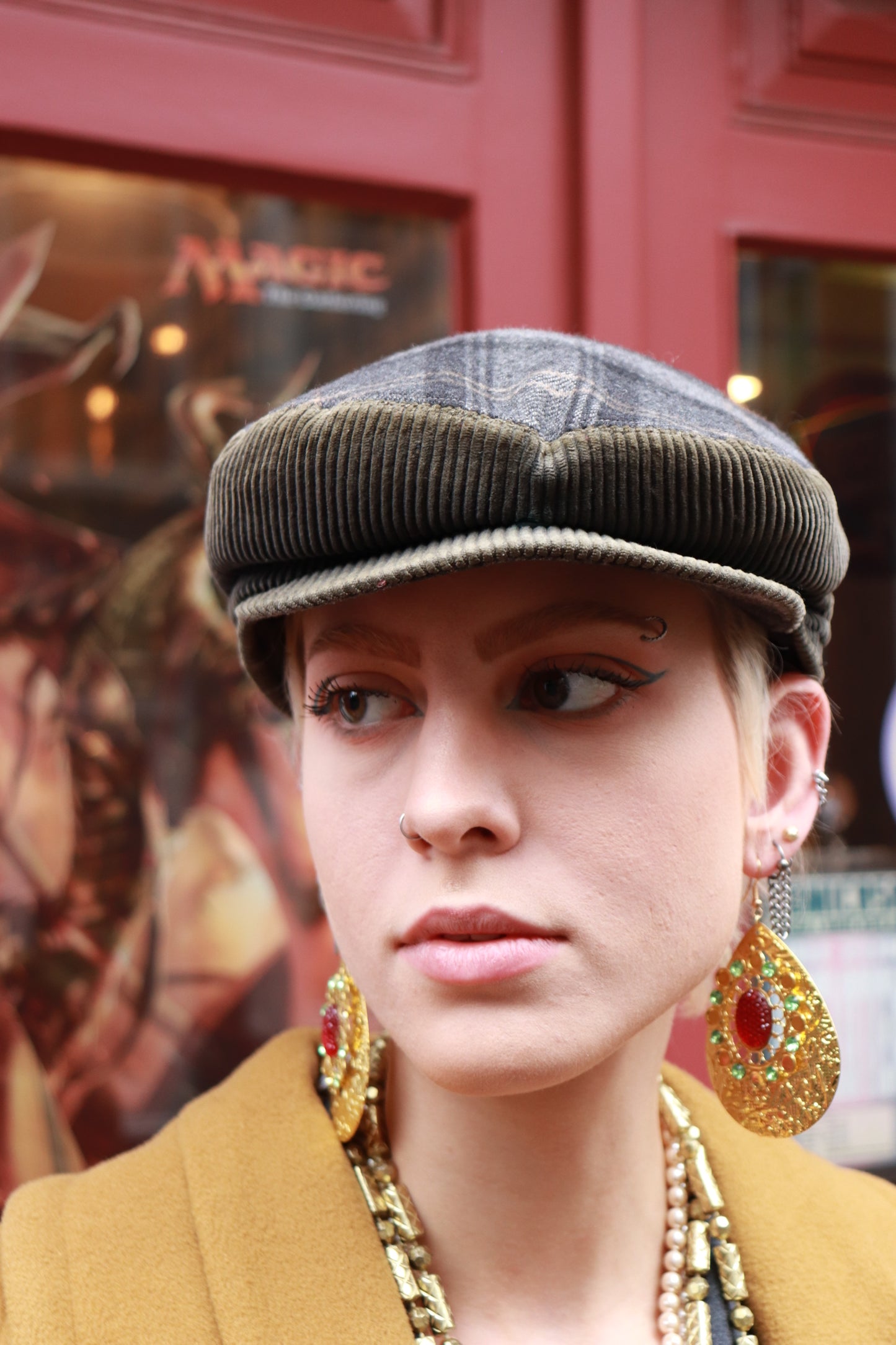 Gold teardrop earrings
