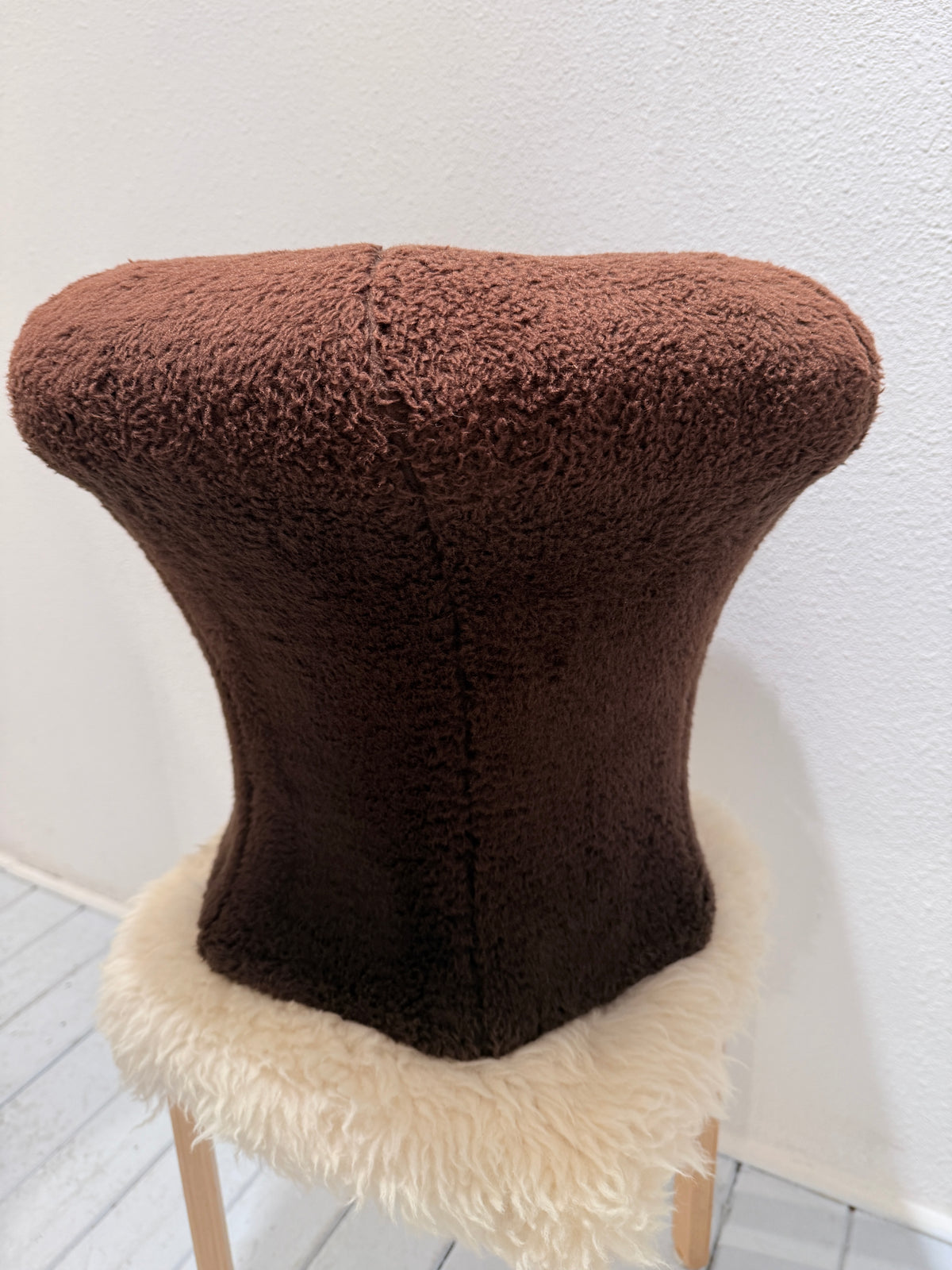 Vintage 70s Mushroom Stool – Chocolate Teddy 🤎
