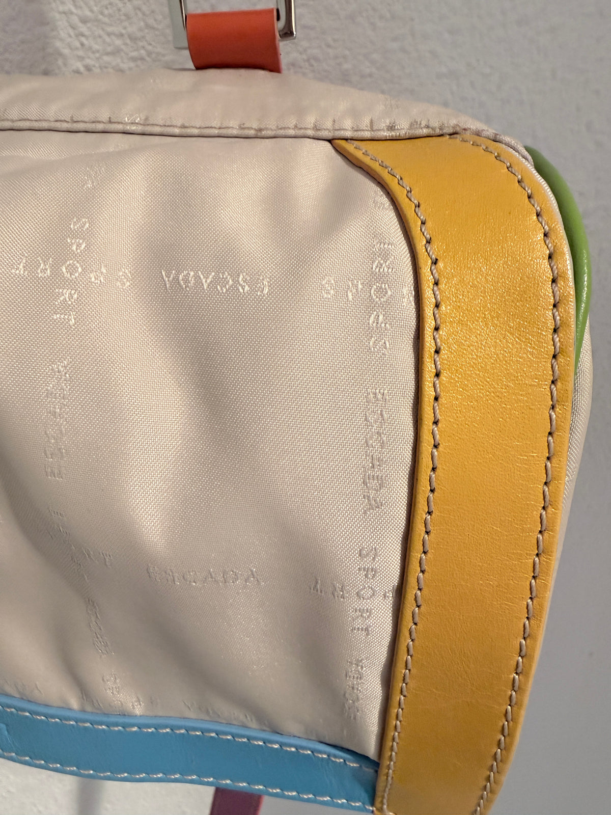 Vintage Y2K Escada Sport Cilindertas / Barrel Bag (Nieuwstaat)