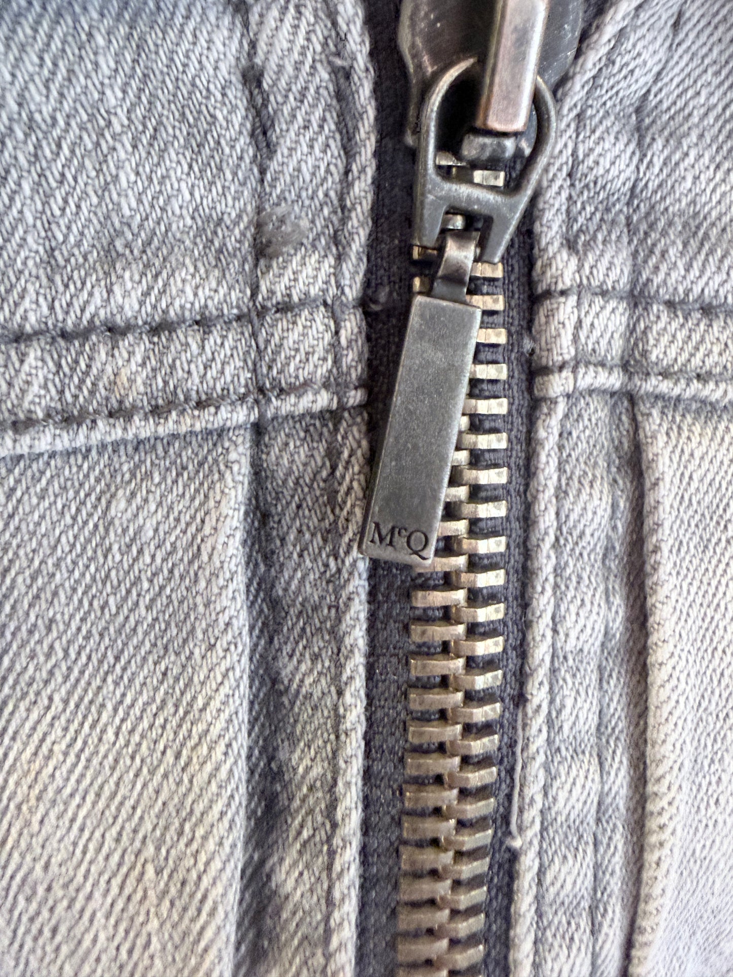 Archive McQ Alexander McQueen Grey Denim Jacket | Vintage Grijs Spijkerjasje met Ritsdetails - Maat S / IT 40