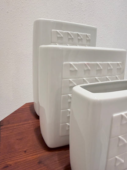 Eye-catching Designervintage: Set van 3 Porseleinen Mid-Century Vazen van Hutschenreuther
