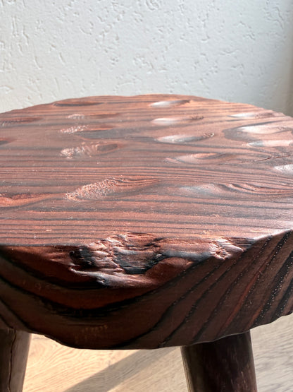 Set van 2 Vintage Brutalistische Driepootkrukken / Tabourets
